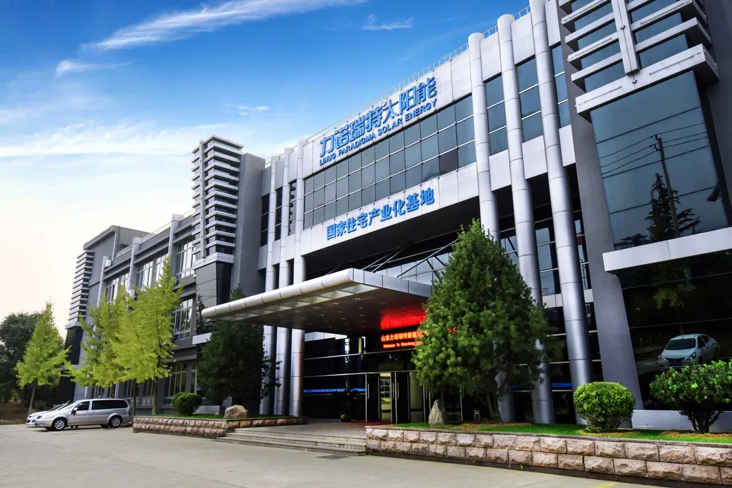 80L Split Pressurized Evacuated Tube Solar Water Heater with High Heat Collecting Efficiency Heat Pipes