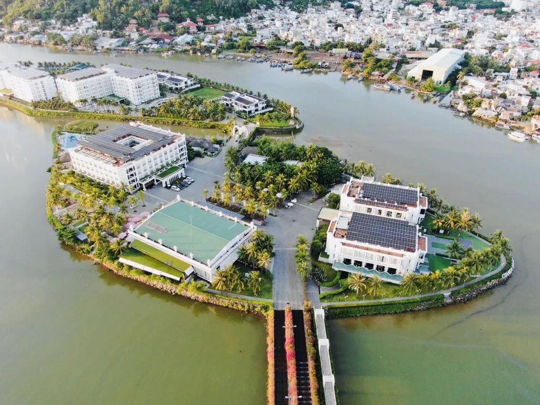 927 Alicosolar Chinese Distributor 15kw Home Used Solar Power System 15kw on Grid Solar Home System Roof Installing